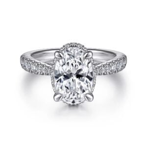 18K White Gold Oval Diamond Engagement Ring