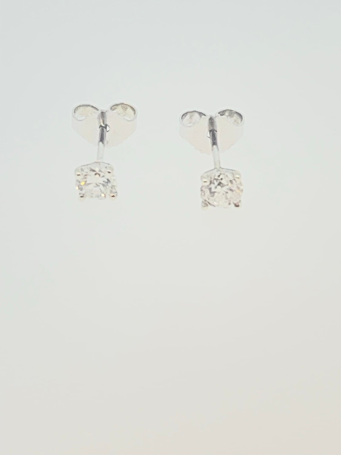 Estate 14K White Gold .60 ct Diamond Stud Earrings
