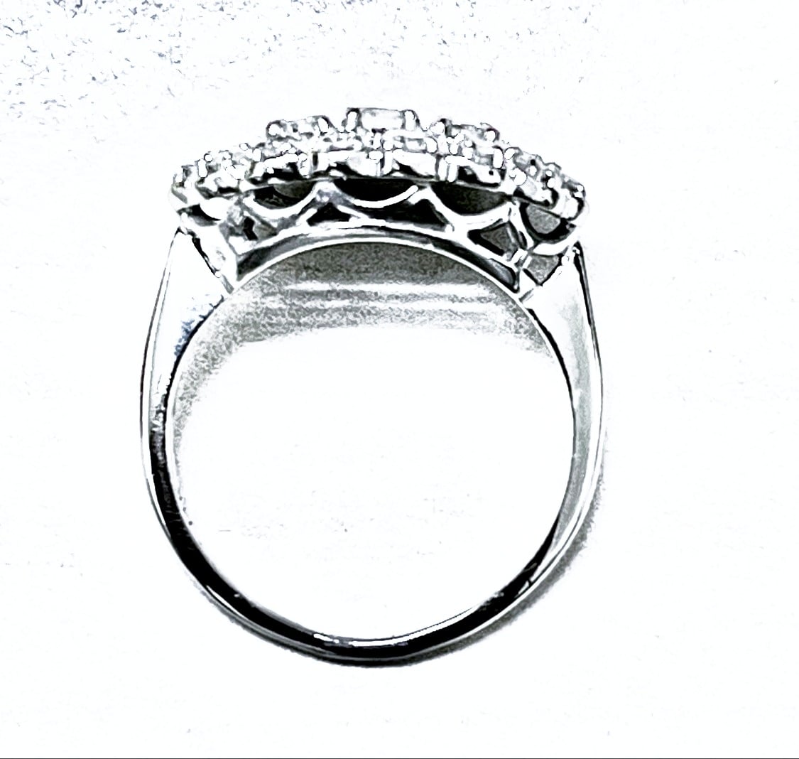 Estate 14K White Gold Vintage Diamond Cluster Ring - Image 3